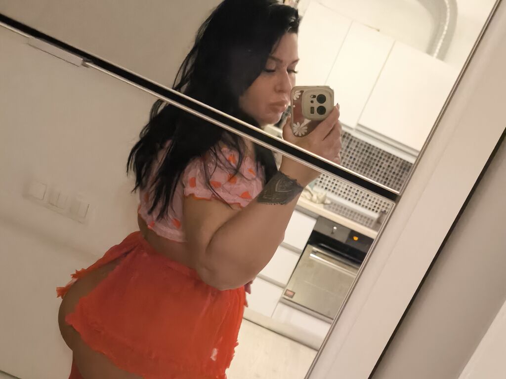 Olivia Thea Picture